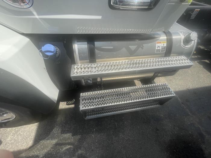 2026 Peterbilt 548-4