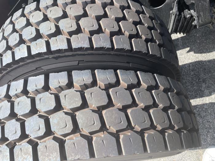 2026 Peterbilt 548-10