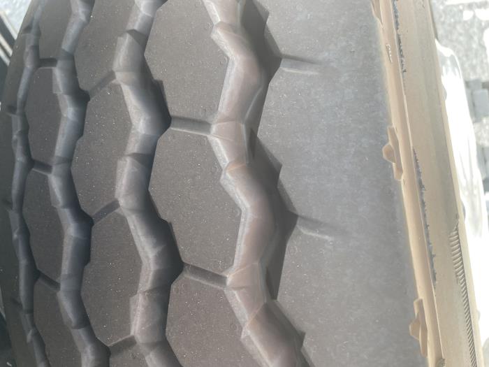 2026 Peterbilt 548-12