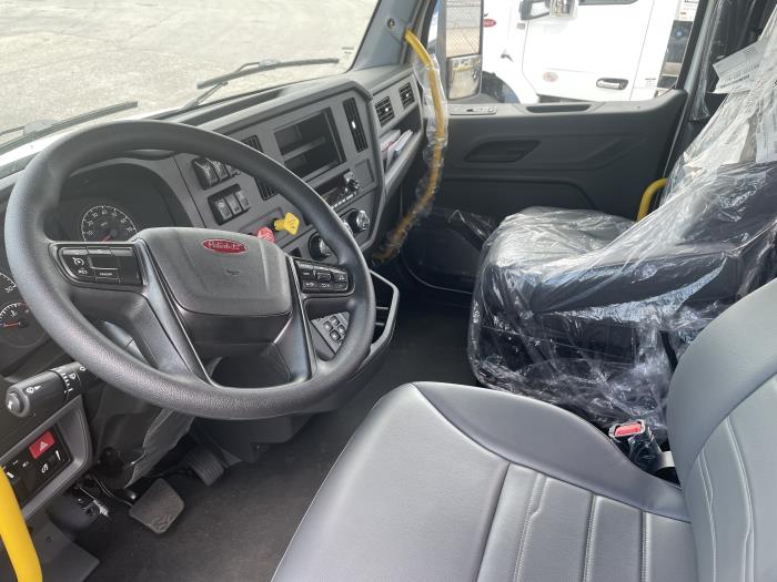 2026 Peterbilt 548-5