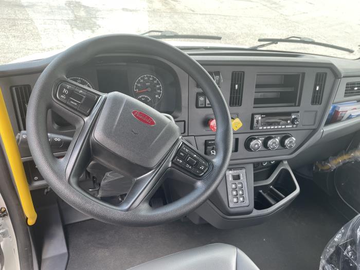 2026 Peterbilt 548-6