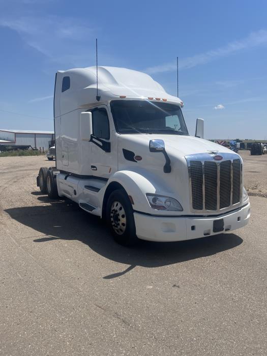 2022 Peterbilt 579 photo 4