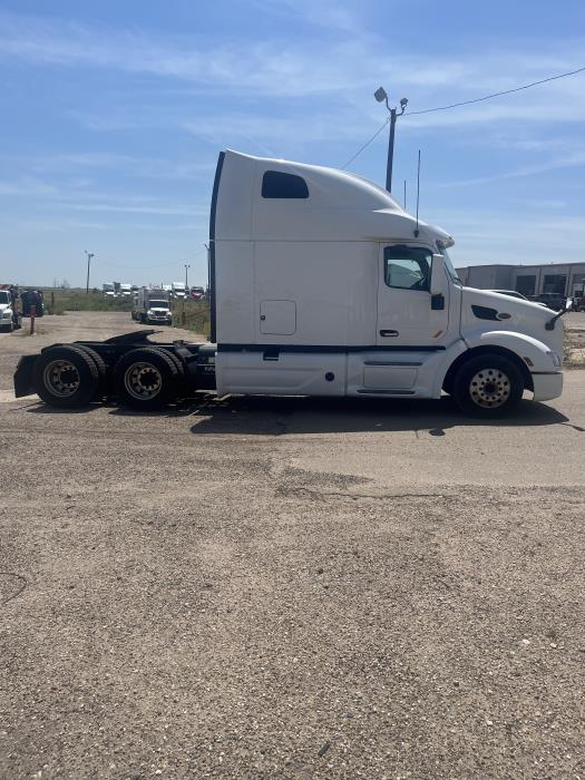 2022 Peterbilt 579-4