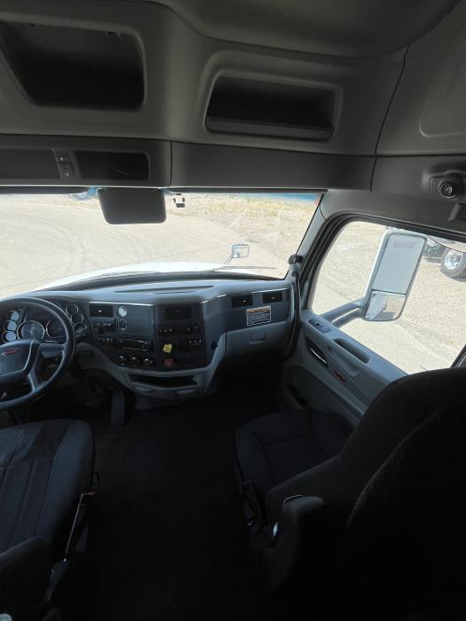 2022 Peterbilt 579-11
