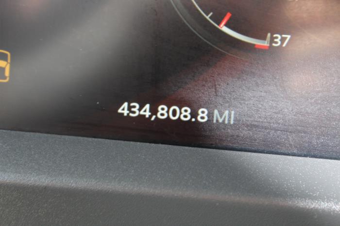 2023 Peterbilt 579-11