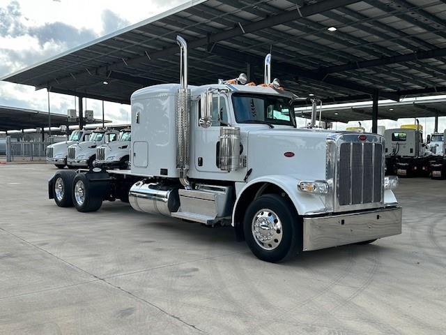 2023 Peterbilt 389-7