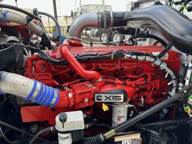 2023 Peterbilt 389-9