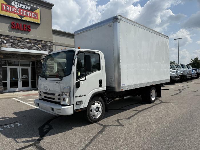 2025 Isuzu NRR photo 2