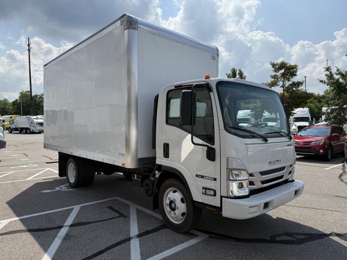 2025 Isuzu NRR photo 4
