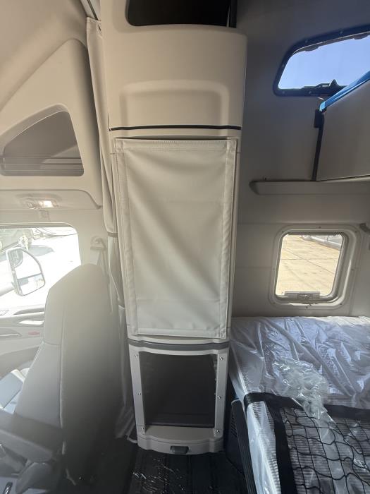 2026 Peterbilt 579-12