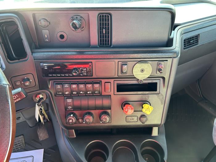 2020 International LT625-20