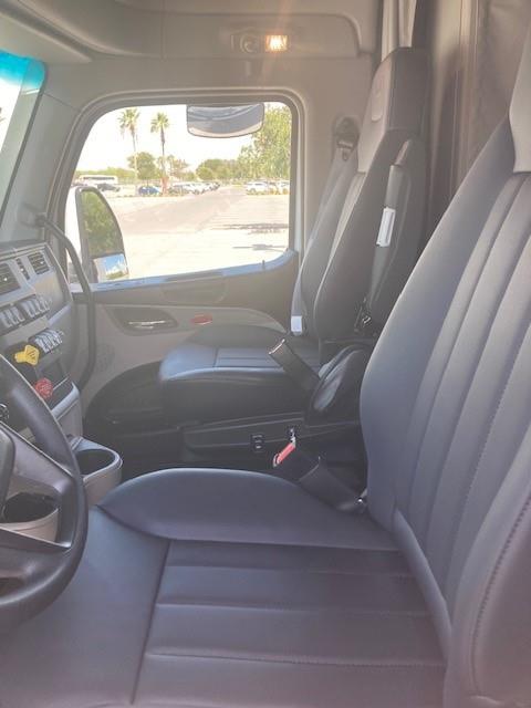 2026 Peterbilt 579-8