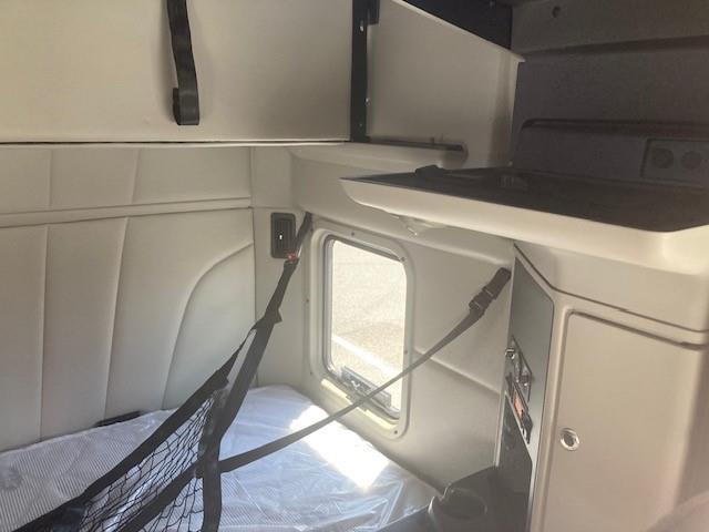 2026 Peterbilt 579-12