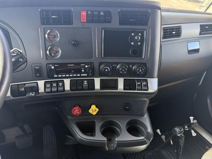 2023 Kenworth T680-6