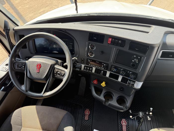 2023 Kenworth T680-18