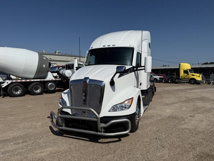 2023 Kenworth T680-22