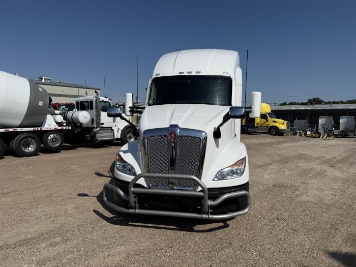 2023 Kenworth T680-23