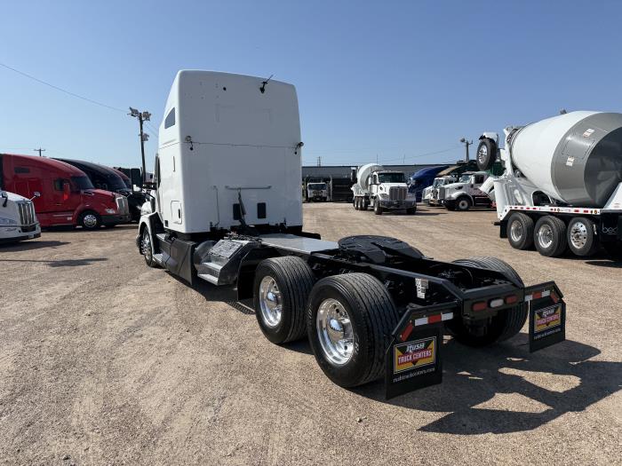 2023 Kenworth T680-4