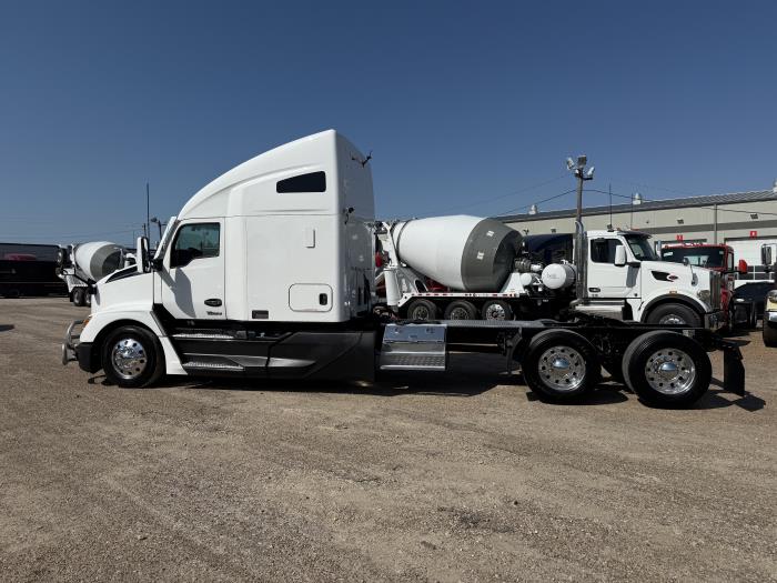 2023 Kenworth T680-42