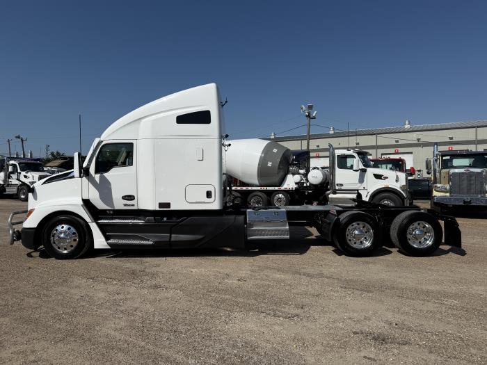 2023 Kenworth T680-43