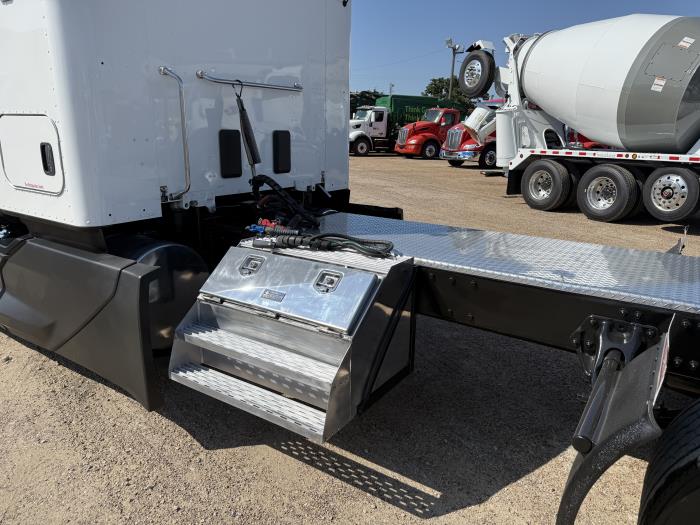 2023 Kenworth T680-45