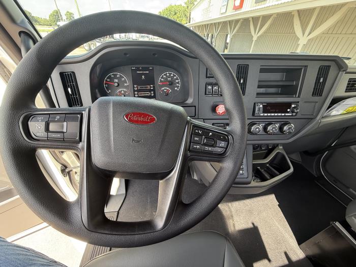 2026 Peterbilt 548-9