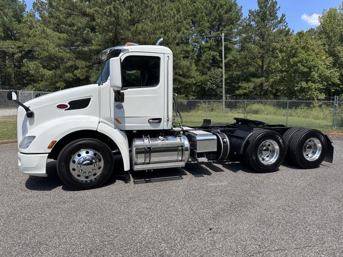 2021 Peterbilt 579-4