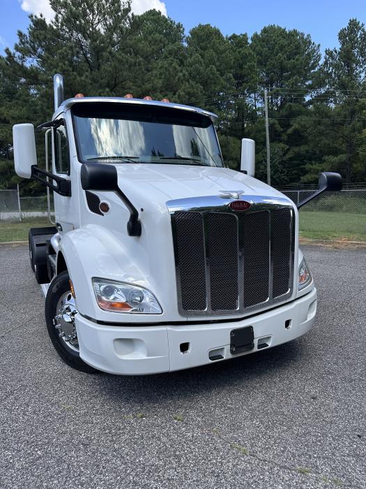 2021 Peterbilt 579-8