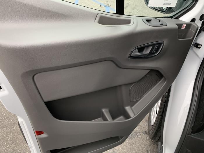 2025 Ford Transit-250-12