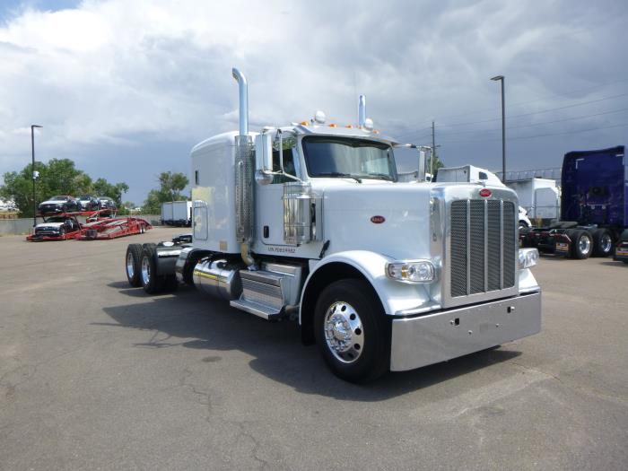 2023 Peterbilt 389 photo 3