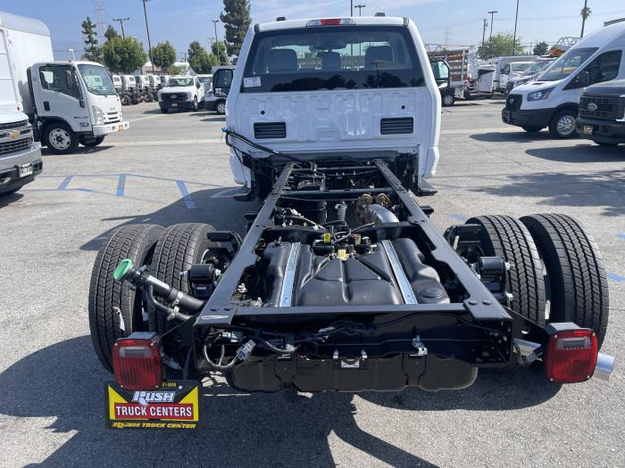 2026 Ford F-550-3