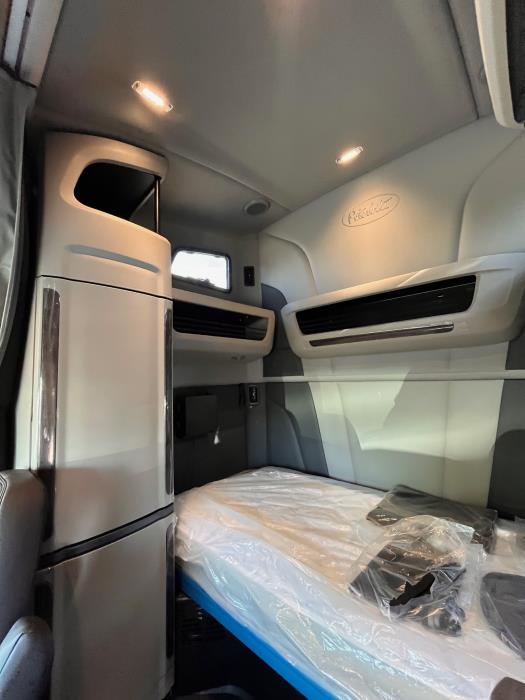 2026 Peterbilt 579-15