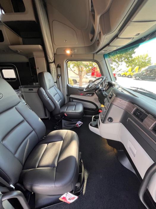 2026 Peterbilt 579-17