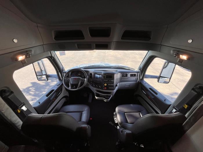 2026 Peterbilt 579-20