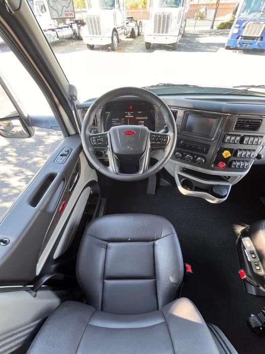 2026 Peterbilt 579-21