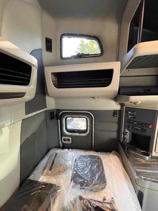 2026 Peterbilt 579-23