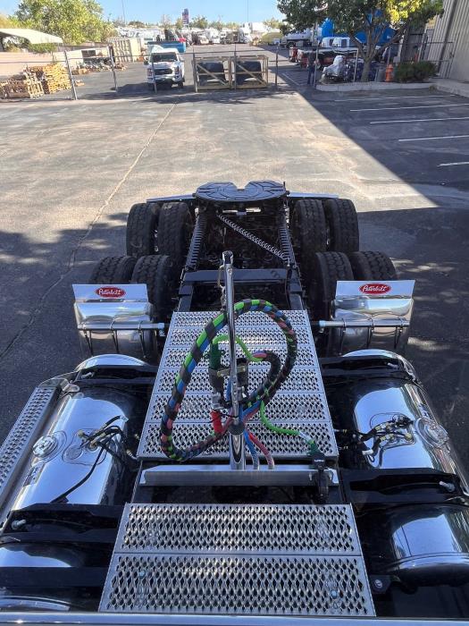 2026 Peterbilt 567-11