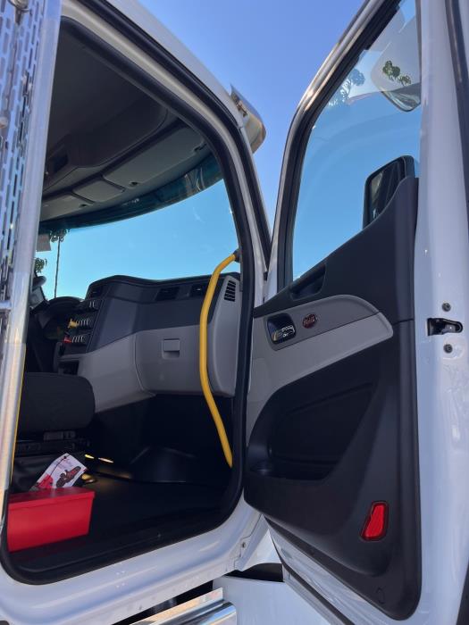 2026 Peterbilt 567-17