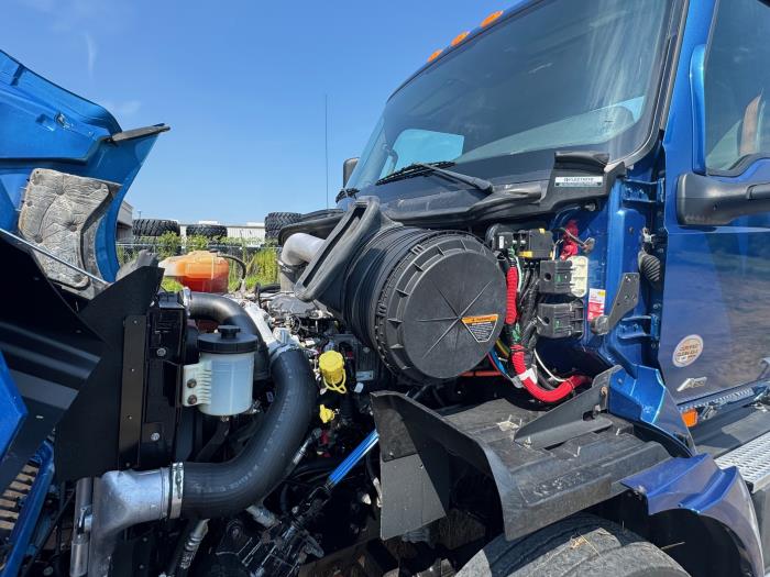 2019 International RH613-8