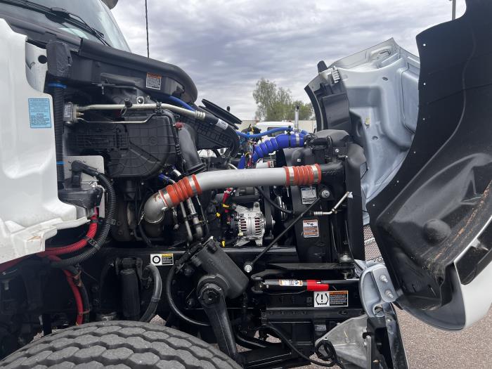 2026 Peterbilt 548-10