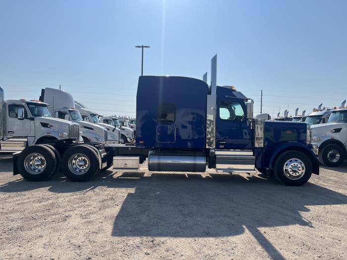 2026 Peterbilt 589-4