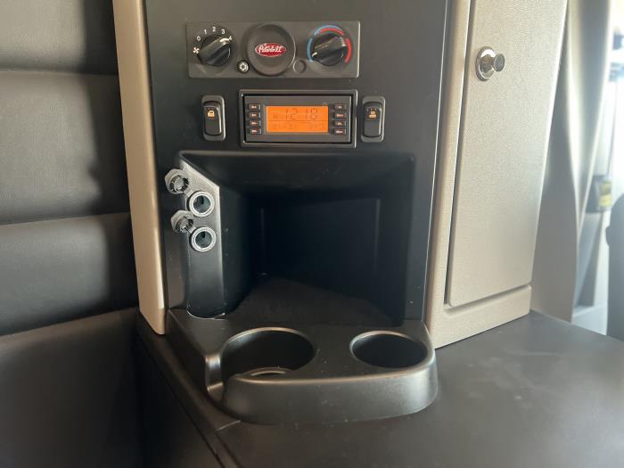 2026 Peterbilt 589-33