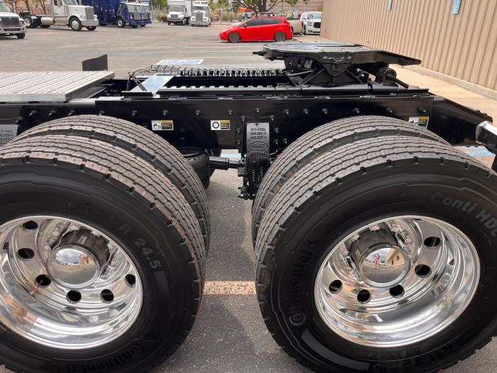 2026 Peterbilt 589-9