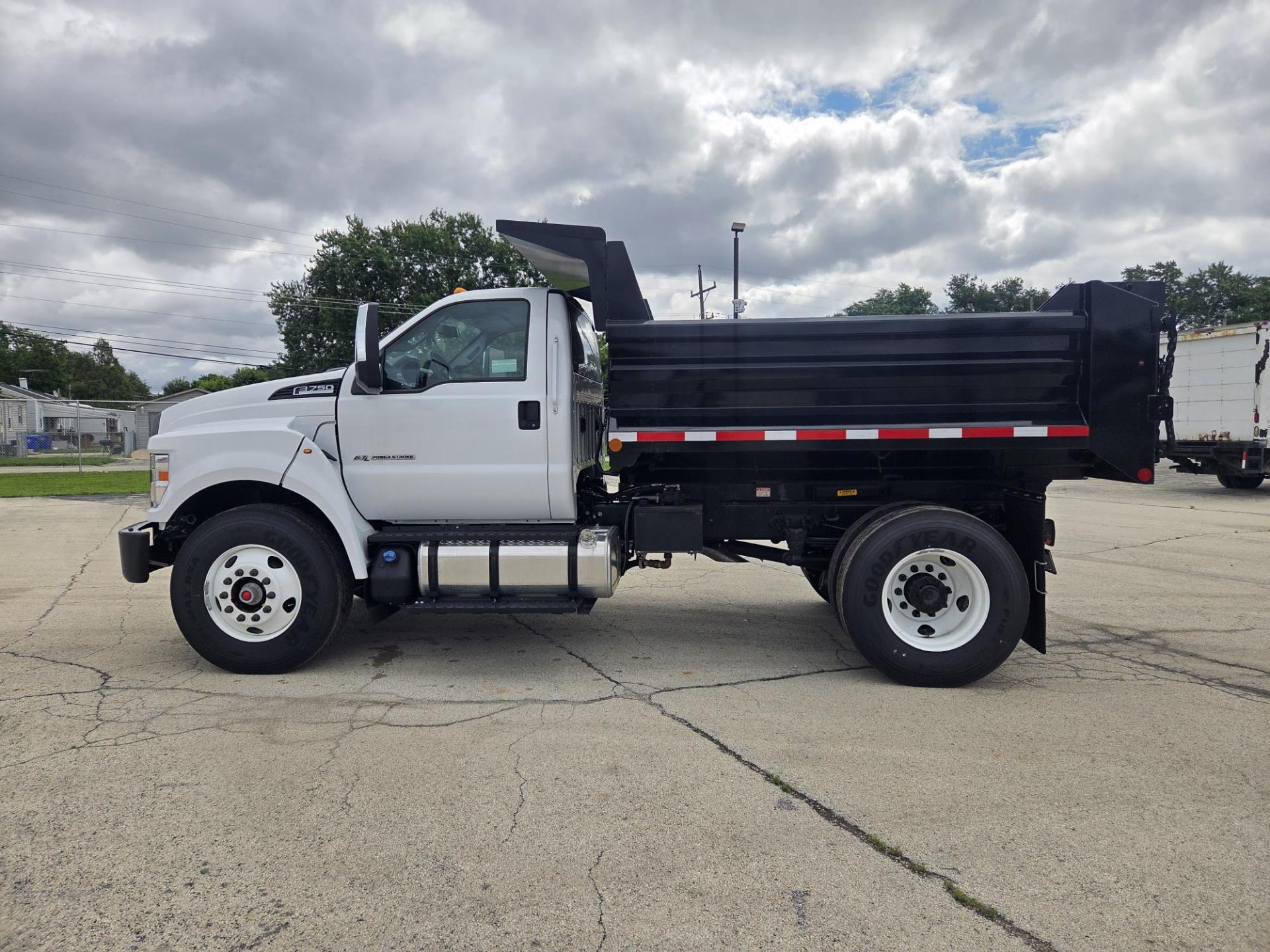 New 2025 Ford F-750 Regular Cab Dump Truck for sale #1858085 - photo 3