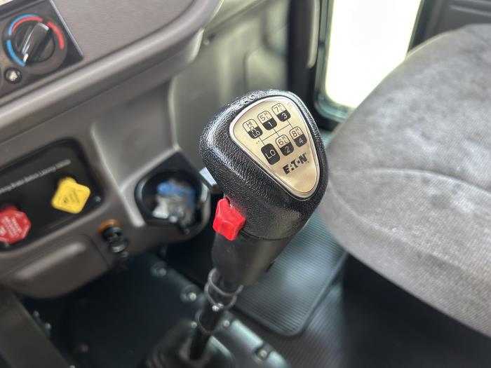 2023 Peterbilt 389-34