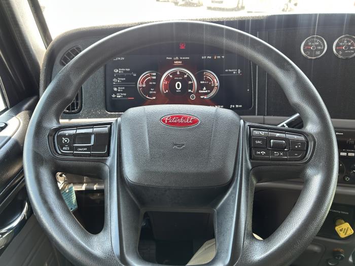 2023 Peterbilt 389-35
