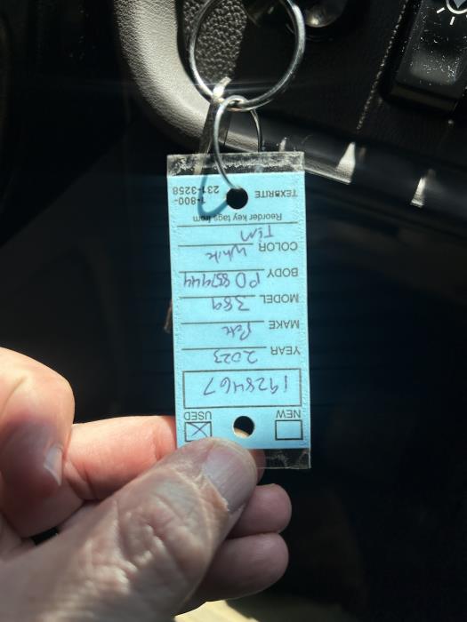 2023 Peterbilt 389-37