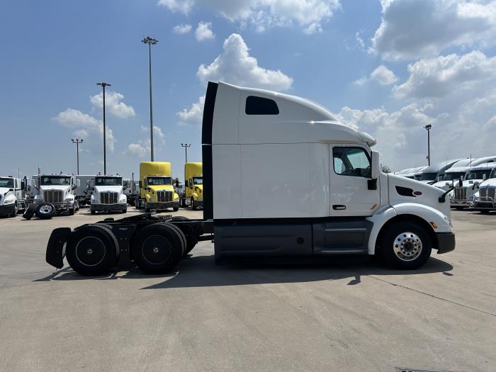 2021 Peterbilt 579-6