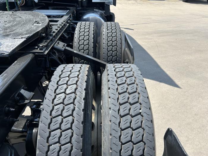 2021 Peterbilt 579-11