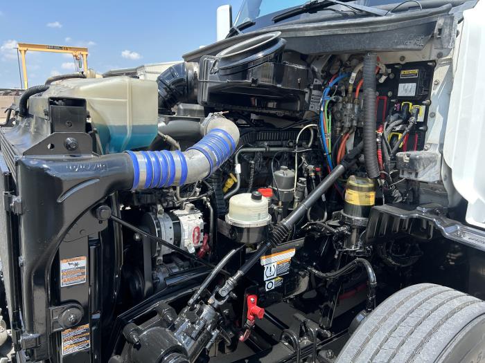 2021 Peterbilt 579-16